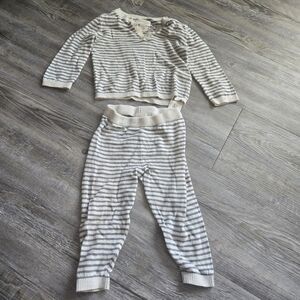 12M Boys Striped Kids Pajamas Set - Gray and White